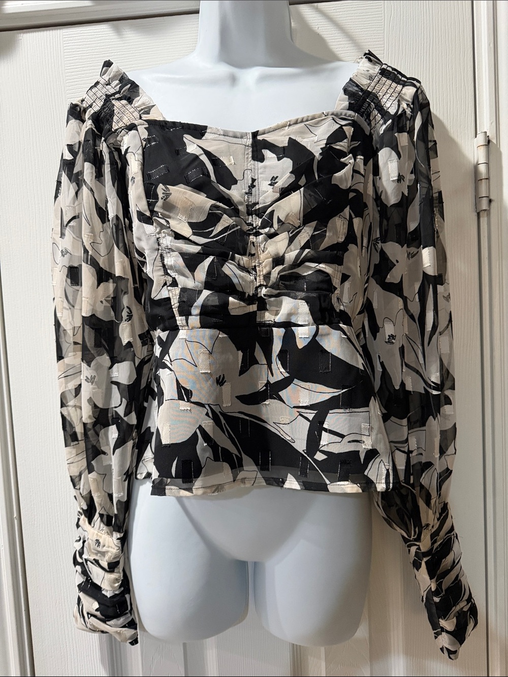 French Connection Ally Dinah Ruched Sleeve Chiffon Floral Peasant Blouse Sz 6